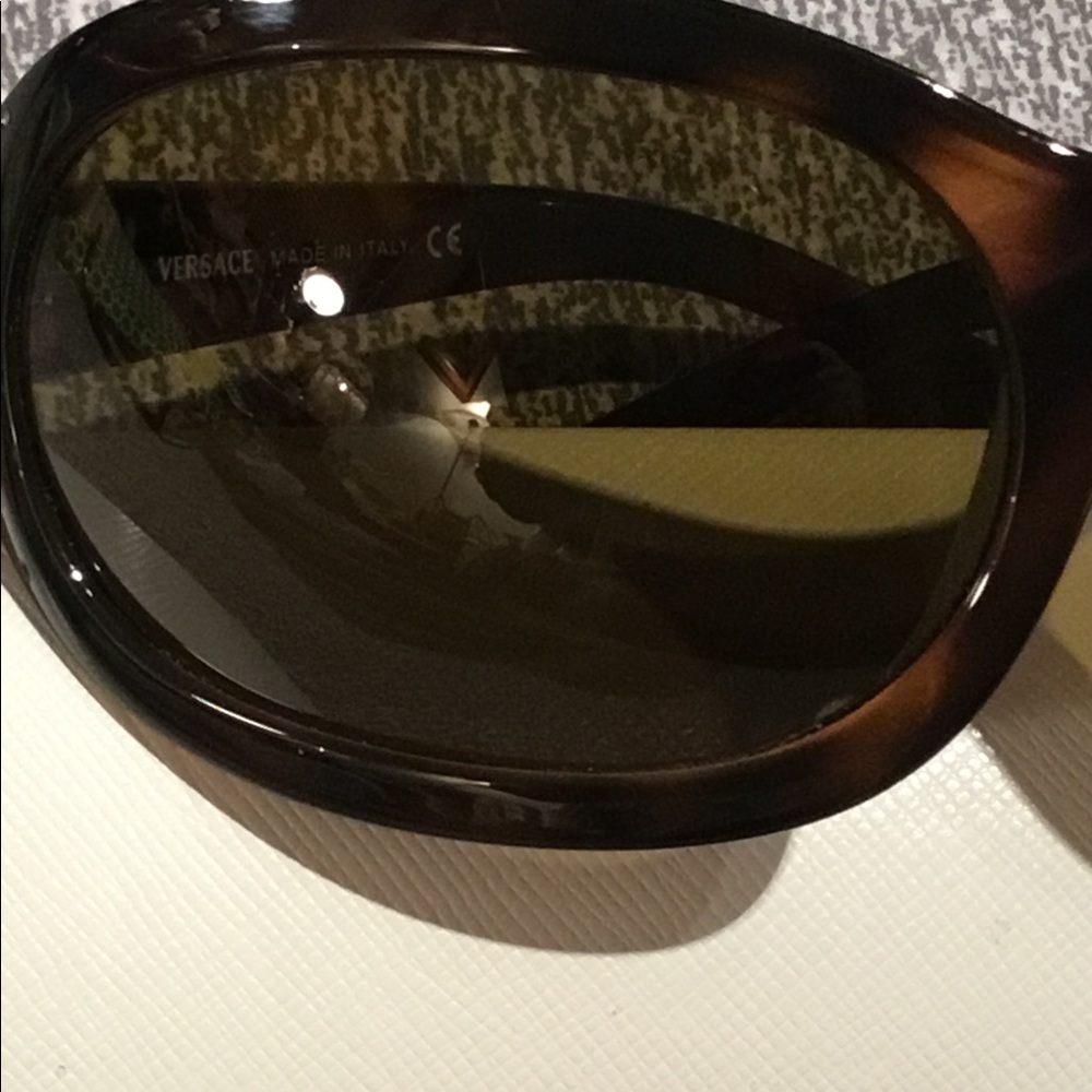 VERSACE SUNGLASSES WITH CASE ONLY $225🏖 SEE PIC. - Picture 9 of 14